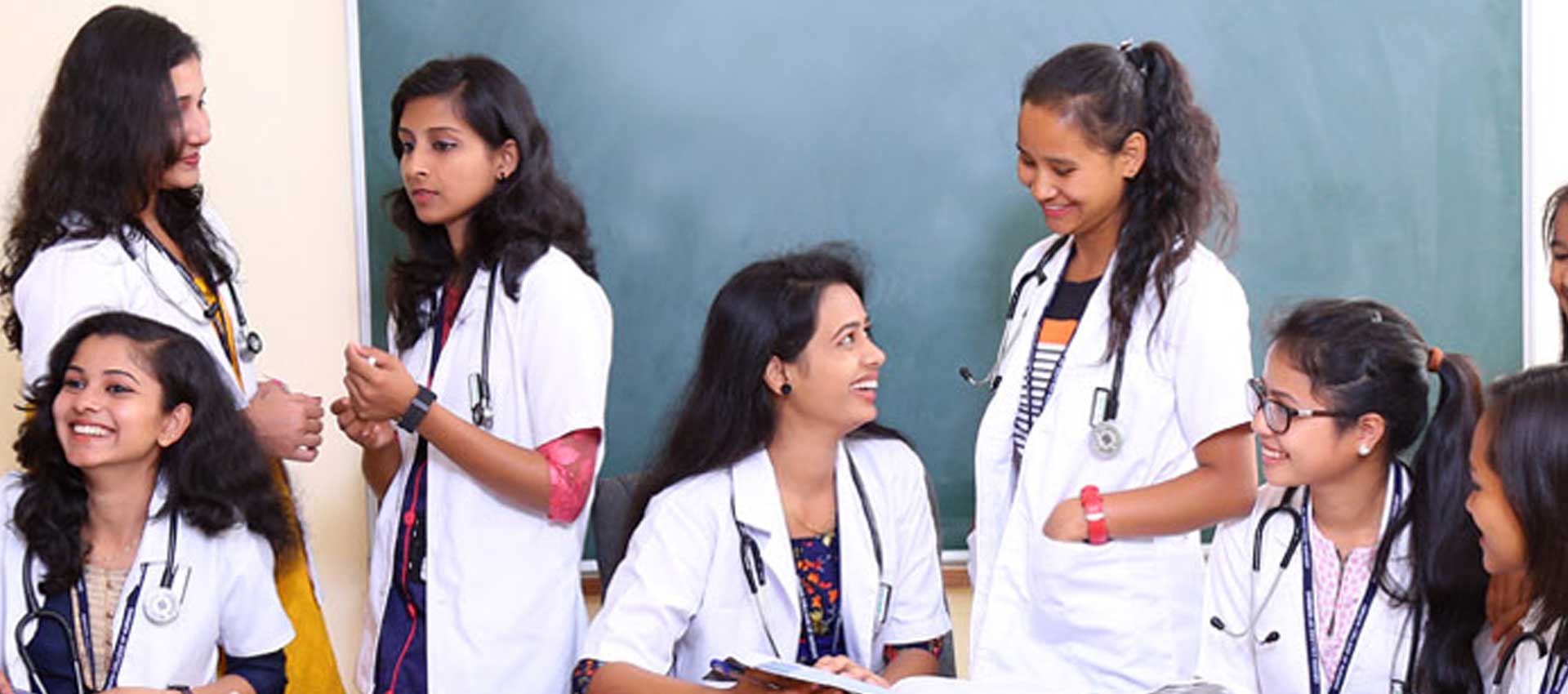 GNM vs B.Sc Nursing course comparison